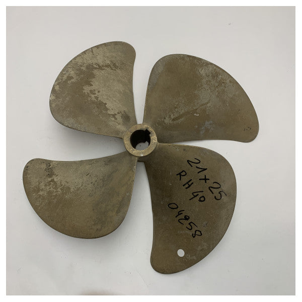 Eliche Radice 4-lapainen 21 x 25 RH potkuri halkaisija 40 mm.