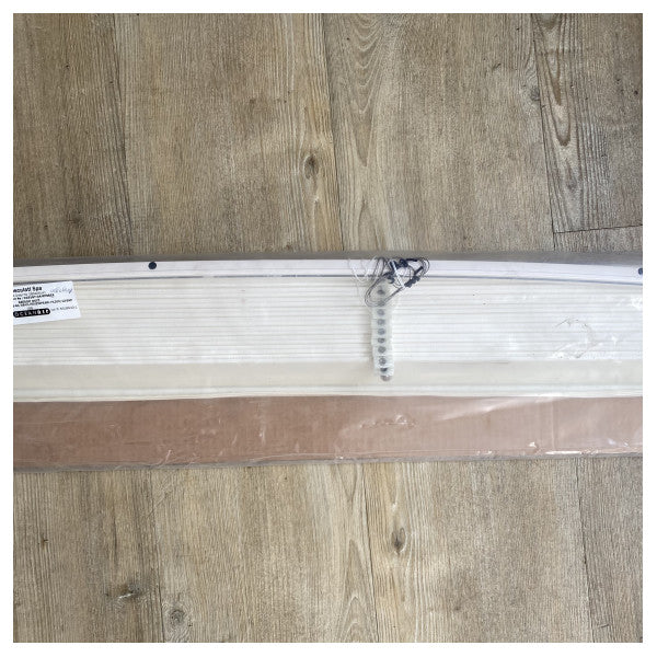 ドメティック オーシャンエアーブラインド ホワイト 1638 x 1103 mm サルーン左舷 Sessa C68
