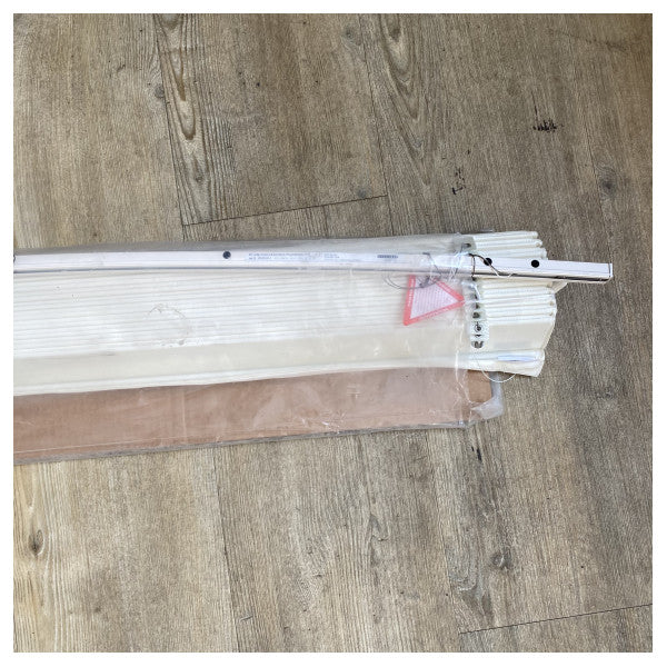 ドメティック オーシャンエアーブラインド ホワイト 1638 x 1103 mm サルーン左舷 Sessa C68