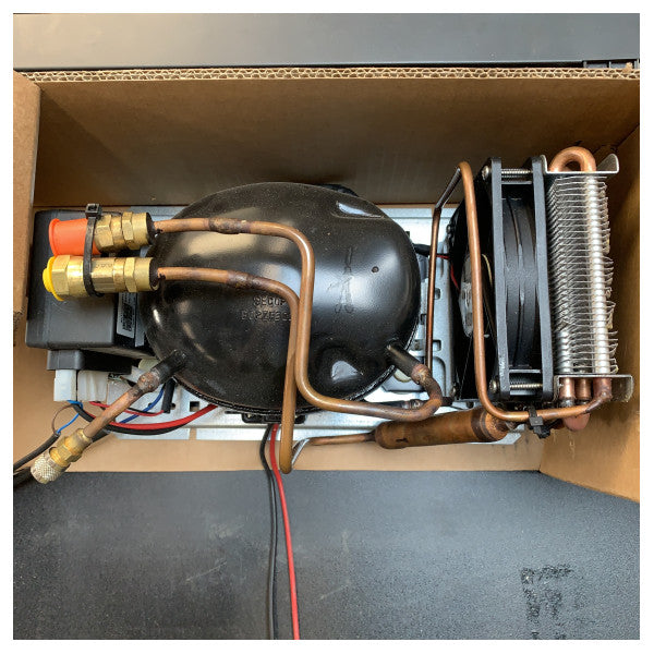 Vitrifrigo C130 130L frigorífico com compressor 12/24V preto