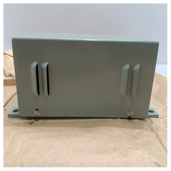 Furuno RU-3305 понижаващ трансформатор 110 - 220 към 110V