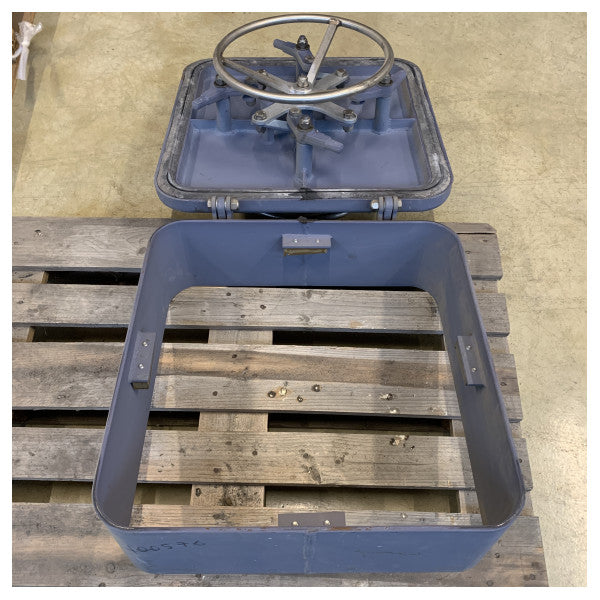 Tampa de escotilha marítima em aço de 600x600mm para serviço pesado com vedação à prova de intempéries e mecanismo de volante fácil