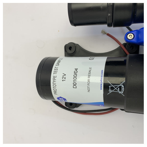 Bomba de desechos de agua negra Jabsco 50890 12V