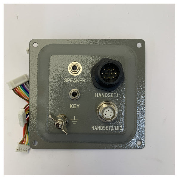 Furuno FS-2570C Ensemble de plaque de connecteur pour montage encastré pour radio MF/HF FS-1570/2570