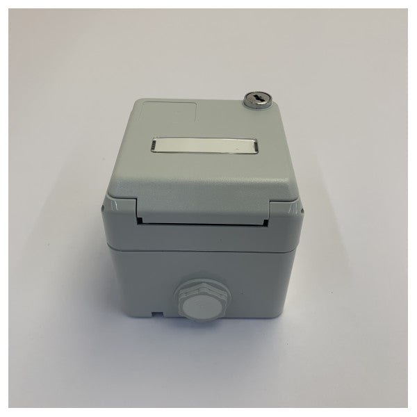 ET-25023V2 overflatemontert IP44 elektrisk kapsling for 2x Keystone-kontakter
