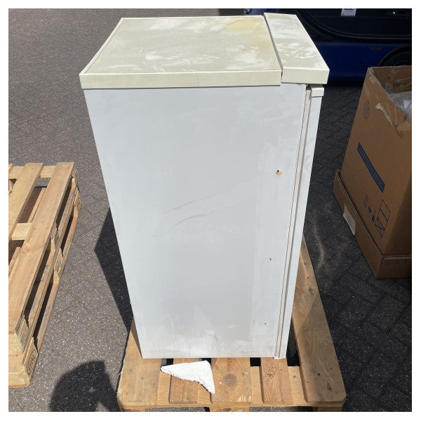 Indesit RG1191W Frigorifero Compatto da Libera Installazione 115V