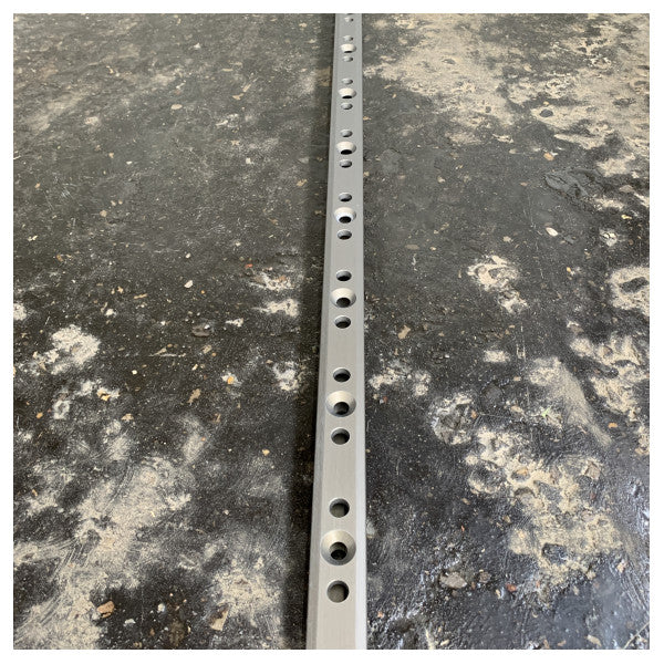 Lewmar Size 3 NTR Rail de voilier incurvé pré-percé 1,632 m x RV20,8 m - 29373464