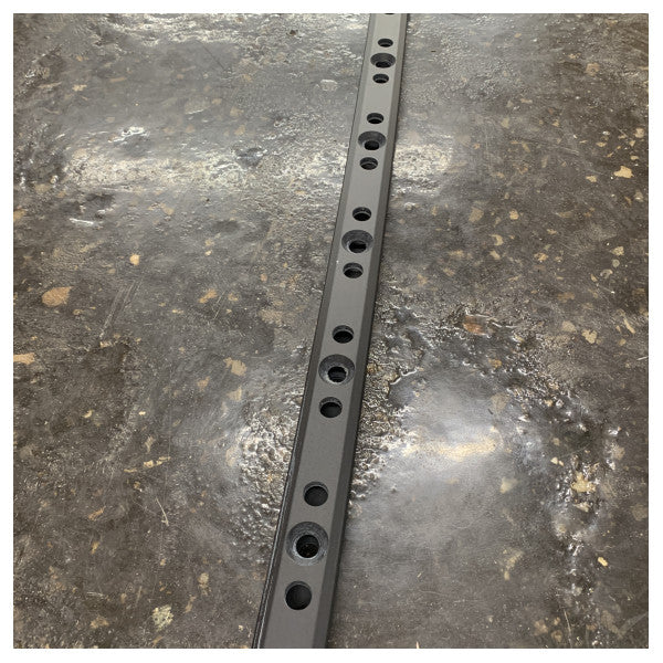 Lewmar Size 3 NTR DP rail courbe pré-percée 5 m x HR10M- 29373450BK