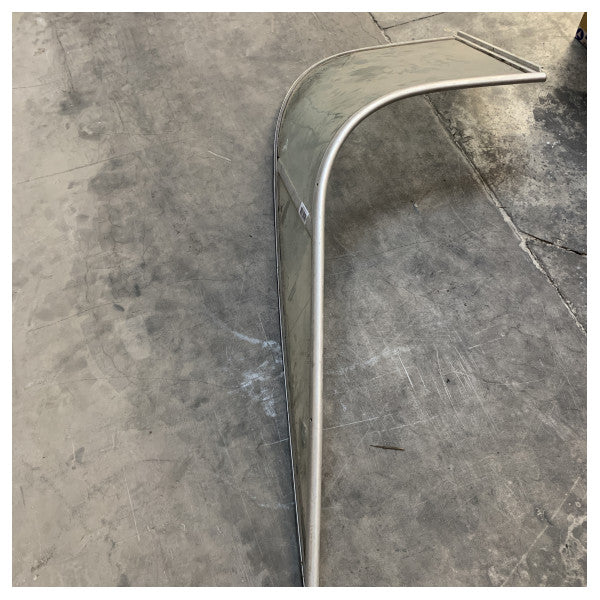 Bayliner 205 SE 2007 παρμπρίζ αλουμινίου μπροστινό παράθυρο αριστερή πλευρά