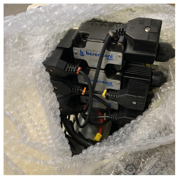 ベゼンゾーニ6ファンクション24V油圧パワーパックキット(リモートコントロール付