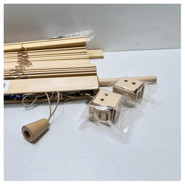 ستارة أديالوكس البحرية الخشبية الفينيسية 63x68 سم - حماية متينة من الشمس للقوارب والسفن