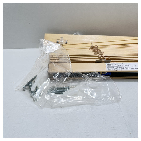 ستارة أديالوكس البحرية الخشبية الفينيسية 63x68 سم - حماية متينة من الشمس للقوارب والسفن