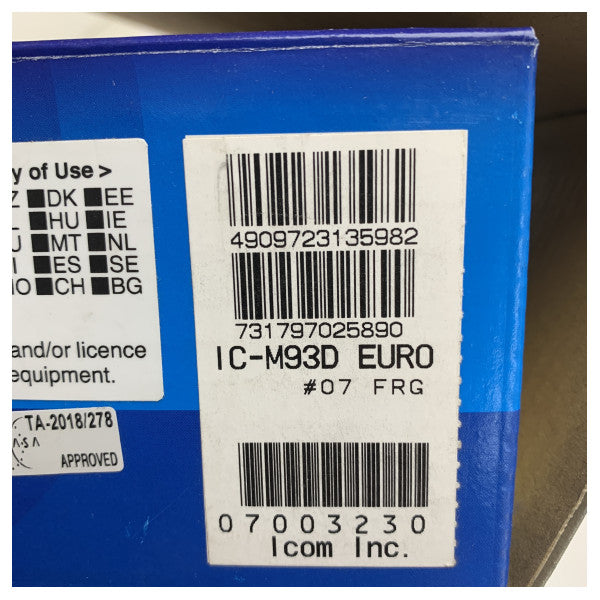 Icom IC-M93D Waterproof VHF Handheld Marine Radio with DSC for Reliable Communication (Radio marine VHF étanche avec DSC pour une communication fiable)