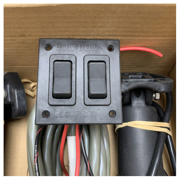 Système de tabulation de trim de bateau électrique Lectrotab KAF12X18