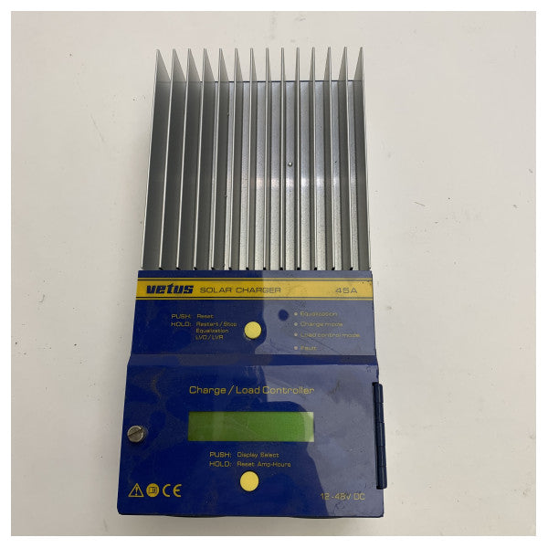 Слънчев зарядно устройство Vetus Solar 45A 12V-48V за морски приложения - SL45