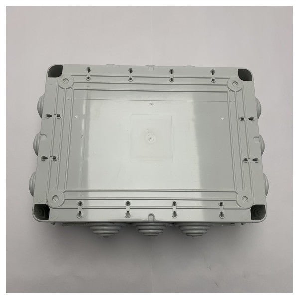 صندوق مكبس مقاوم للعوامل الجوية IP55 للتركيبات الكهربائية البحرية من Gewiss 44 059 44 059