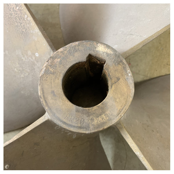 Франция Helice 21 x 22 инча D45 мм 4-лопатен пропелер LH