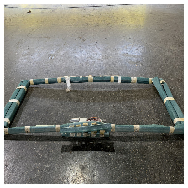 Lewmar ES800電動スライディングオープニングサンルーフシステム - 72003385