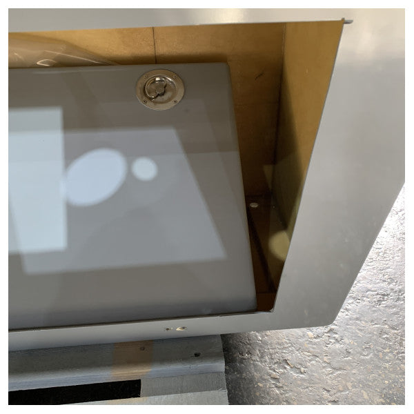 Console de navigation Flybridge GRP avec couvercle gris - L173 x l80 x H108