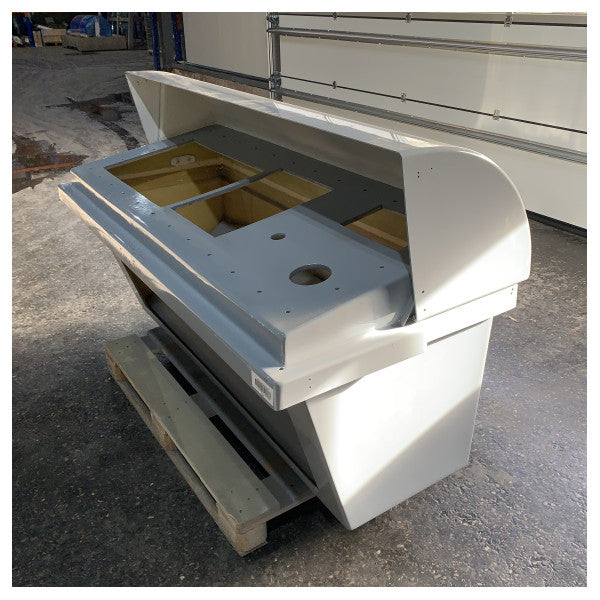Console de navigation Flybridge GRP avec couvercle gris - L173 x l80 x H108