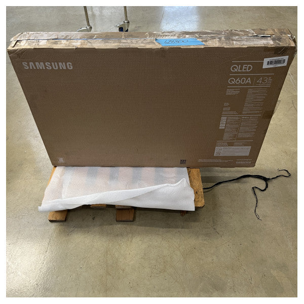 サムスンQN43Q60AA 43インチQLED Q60A 4Kスマートテレビ