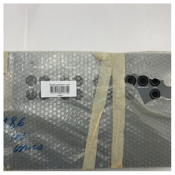 Ferretti Yachts FLY 437186 kontrollpanel med öppet tak silver