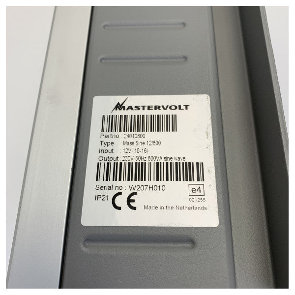 マスターボルト マスサイン波インバーター 12V - 800W - 24010800