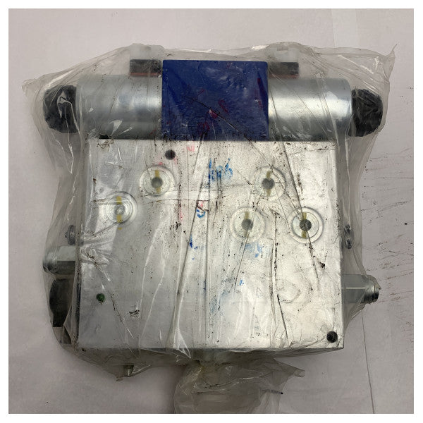 Bosch 4WRA 10 W60-22/G24N9K4/V комплект за управление на хидравликата сребърна неръждаема стомана