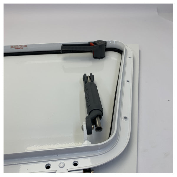 Lewmar trapezno okno palube - pristupna rupa bijela - 30262200