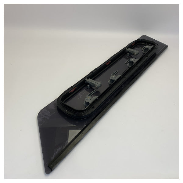 Porta de Luz Flush Lewmar Atras com Reforço e Porthole Abrível - 30181200