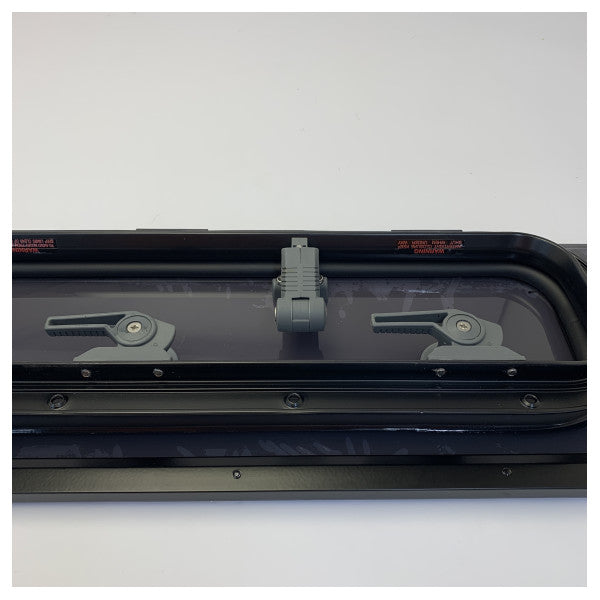 Porta de Luz Flush Lewmar Atras com Reforço e Porthole Abrível - 30181200