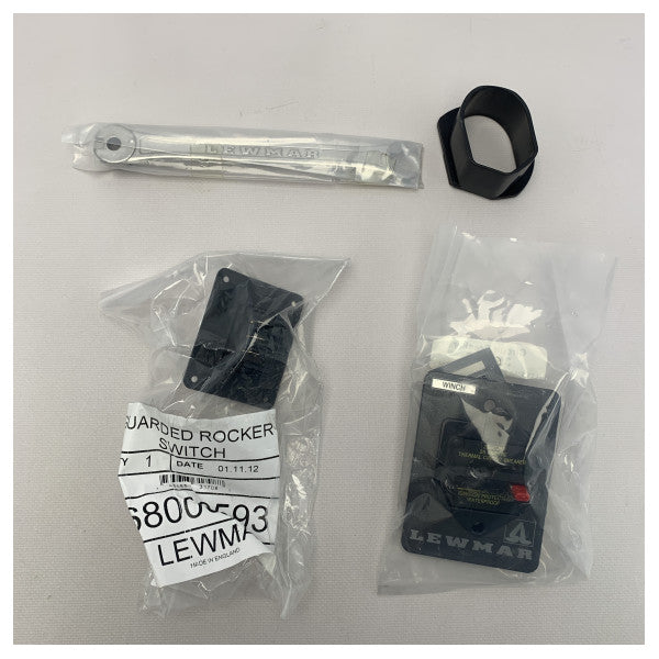 Lewmar V700 12V 6/7mm ステンレススチール製電動アンカーウィンチ - 6670011108-312