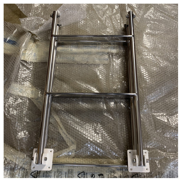 Ferretti Échelle de bateau pliante en acier inoxydable de haute qualité pour bateaux et yachts 142 x 40 cm