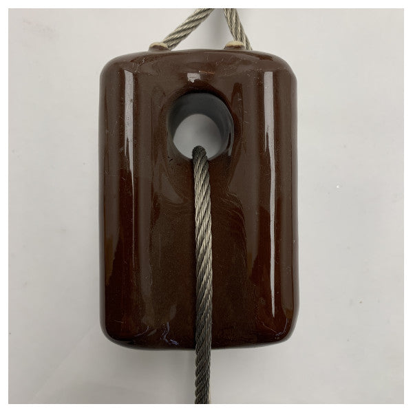 عازل الكابلات الخزفية البحرية المزودة بمشابك من الفولاذ المقاوم للصدأ - حماية متينة ومقاومة للعوامل الجوية للتطبيقات البحرية والسفن