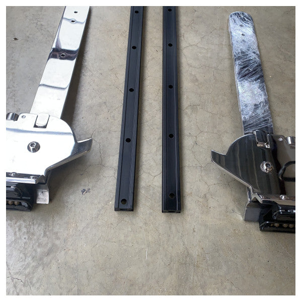 CRN Custom Line Navetta 37 cockpit bench handling / sliding kit