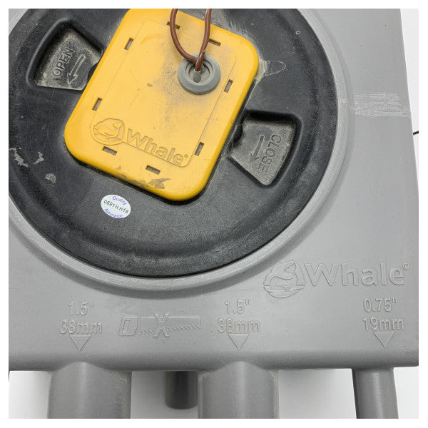Tanque de residuos grises de ballena de 8L para barcos y yates 12/24V - GT0810B
