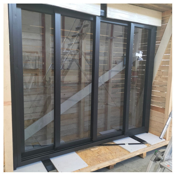 Porta de Deslizamento em Alumínio Preto Revestido Nemo Indústria 2400 x 2000 mm