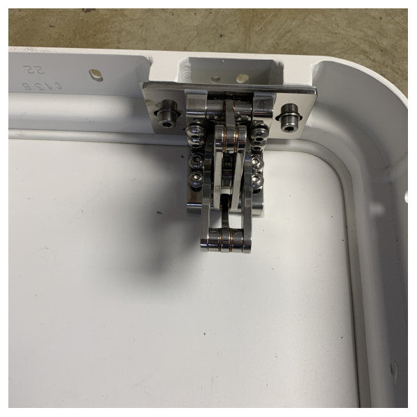 Slitesterk vertikal gunwale flat luke for marine- og offshoreapplikasjoner - 425476