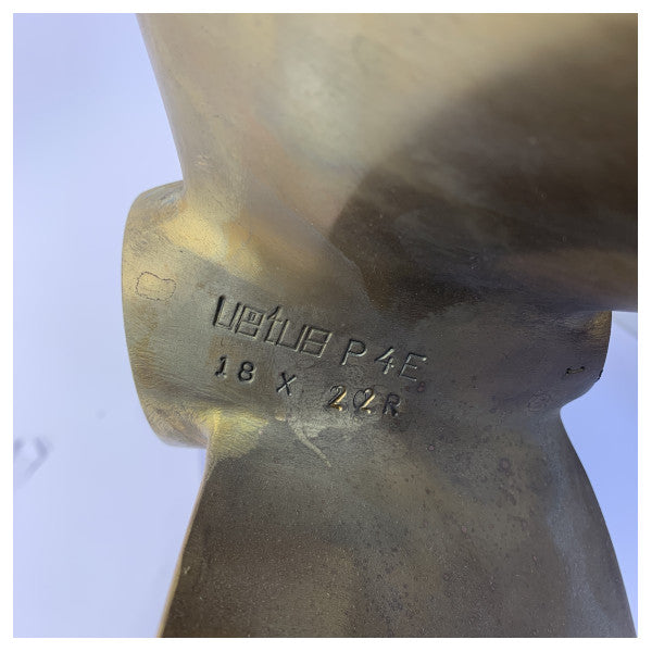 UŻYWANA śruba Vetus P4E-18X22R 4-łopatkowa mosiężna prawoskrętna 35 mm