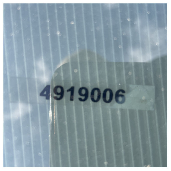 フェレッティ920サイドマウント前面ガラスパネル、開口ポートホール付き - 420407