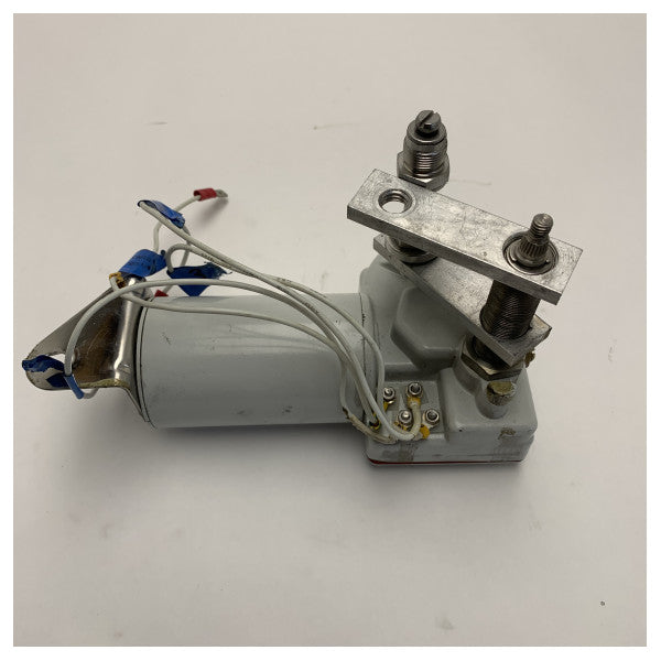 Vetus DIN2450 24V мотор за чистачки на предното стъкло 30W с 2 скорости