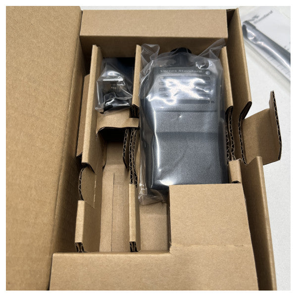 Vertex Handheld VX-821 UHF UNI tvåvägs handhållen radio