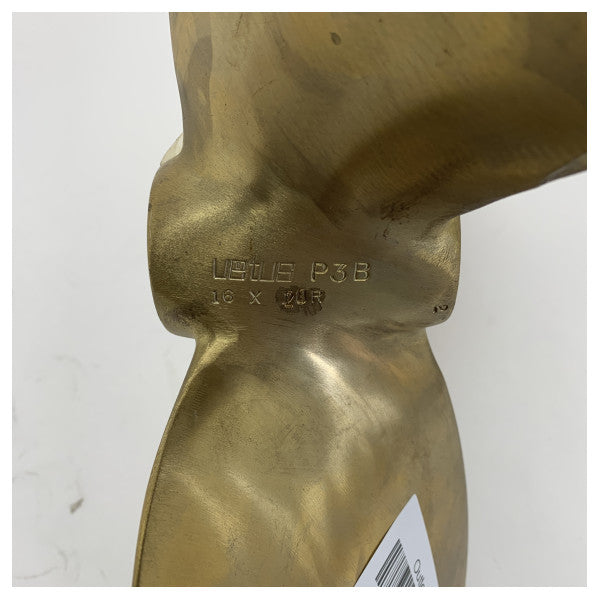 مروحة Vetus P3B16X20R ثلاثية الشفرات مقاس 16 × 20 بوصة RH 30 مم