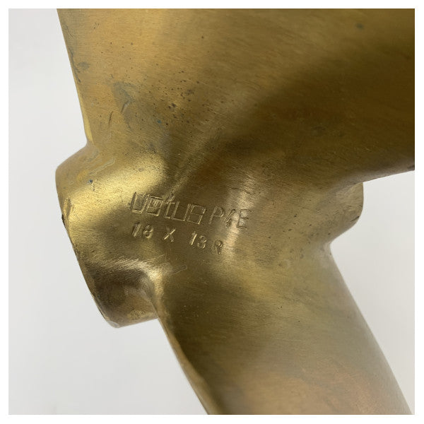 Vetus P4E18X13R 4-Blade 18 x 13 inch propeller RH 35 mm