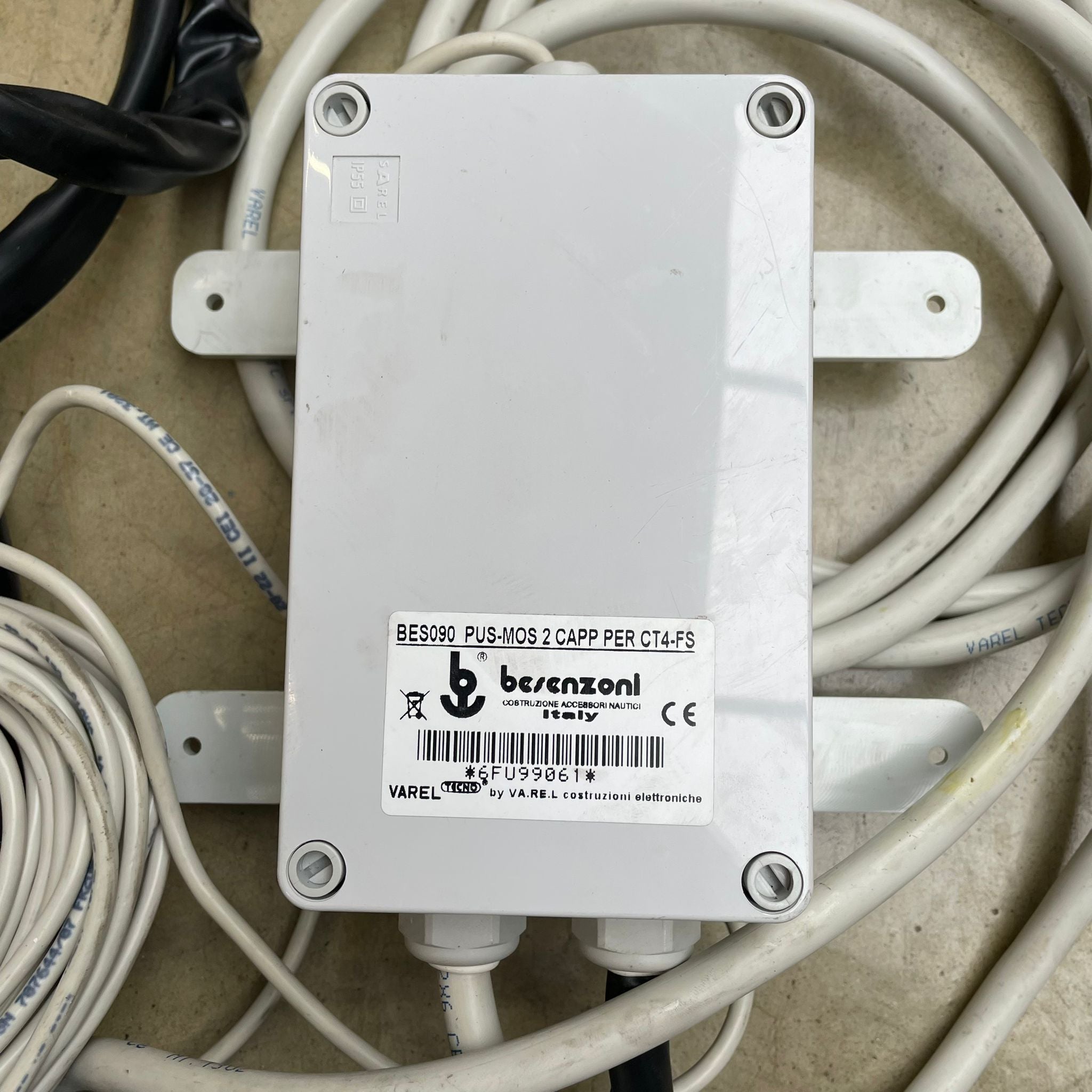 ベゼンゾーニ6ファンクション24V油圧パワーパックキット(リモートコントロール付