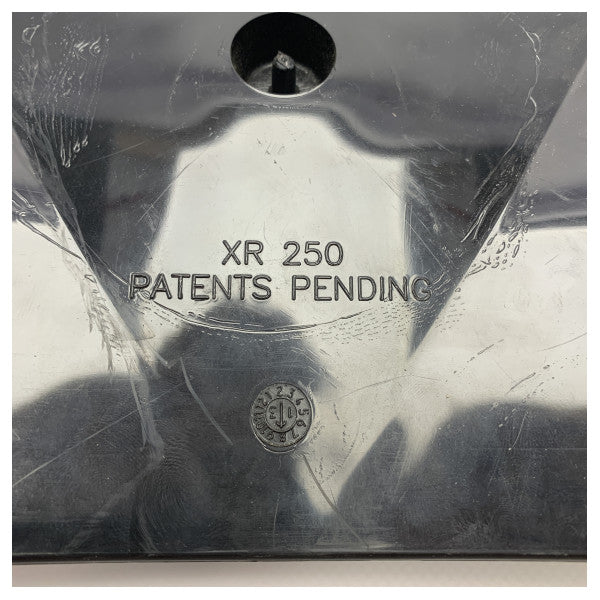 Хидроплан с извънбордови двигатели Stingray SR-XRIII 75 -300 HP