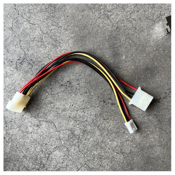 Sweexin sisäinen 4-porttinen USB 2.0 -keskitin musta - kestävä merenkulun USB-laajennus veneisiin ja merenkulun elektroniikkaan