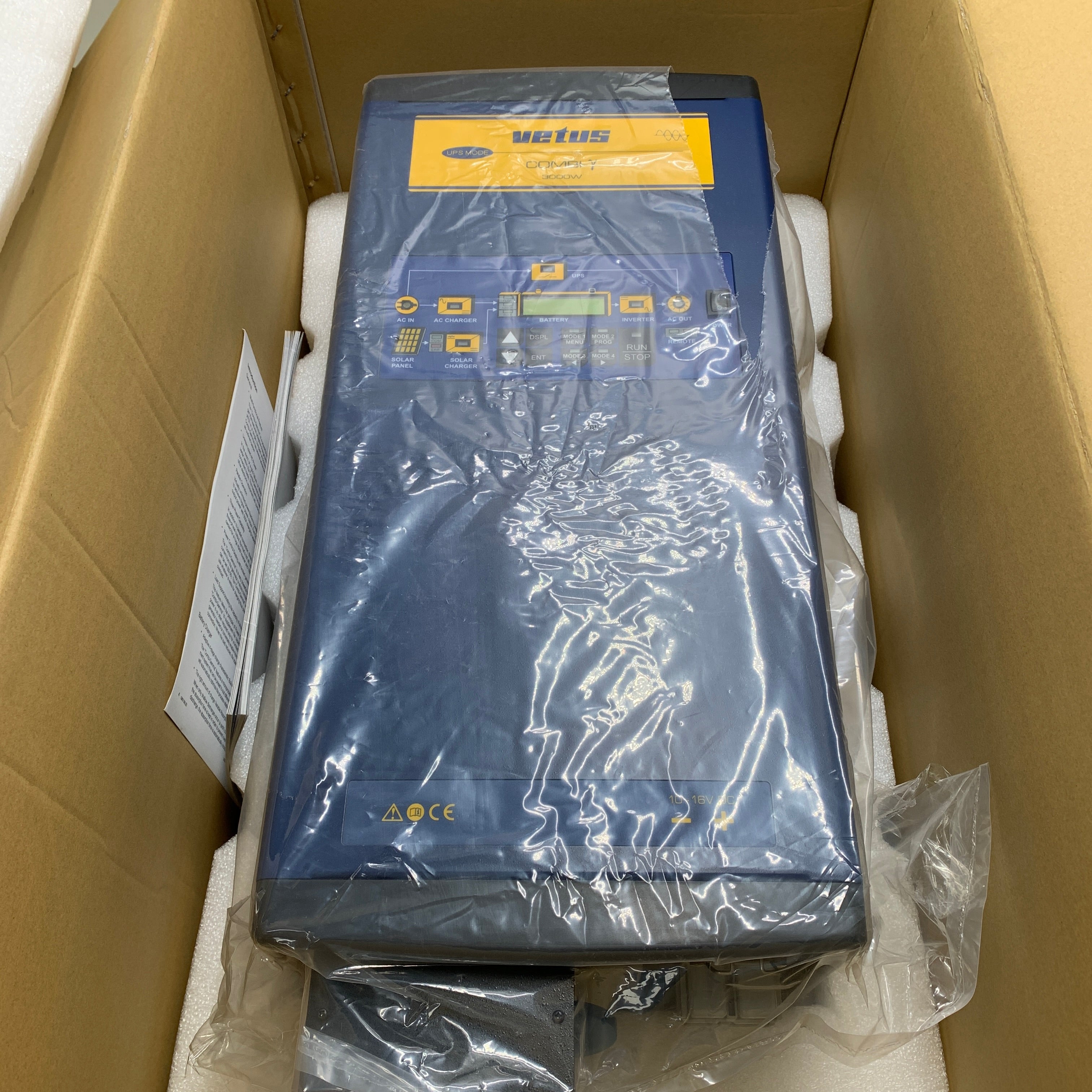 Vetus Gamma 3000W / 12V / 140 amp зарядно устройство за акумулатори / инвертор - COMBI3012