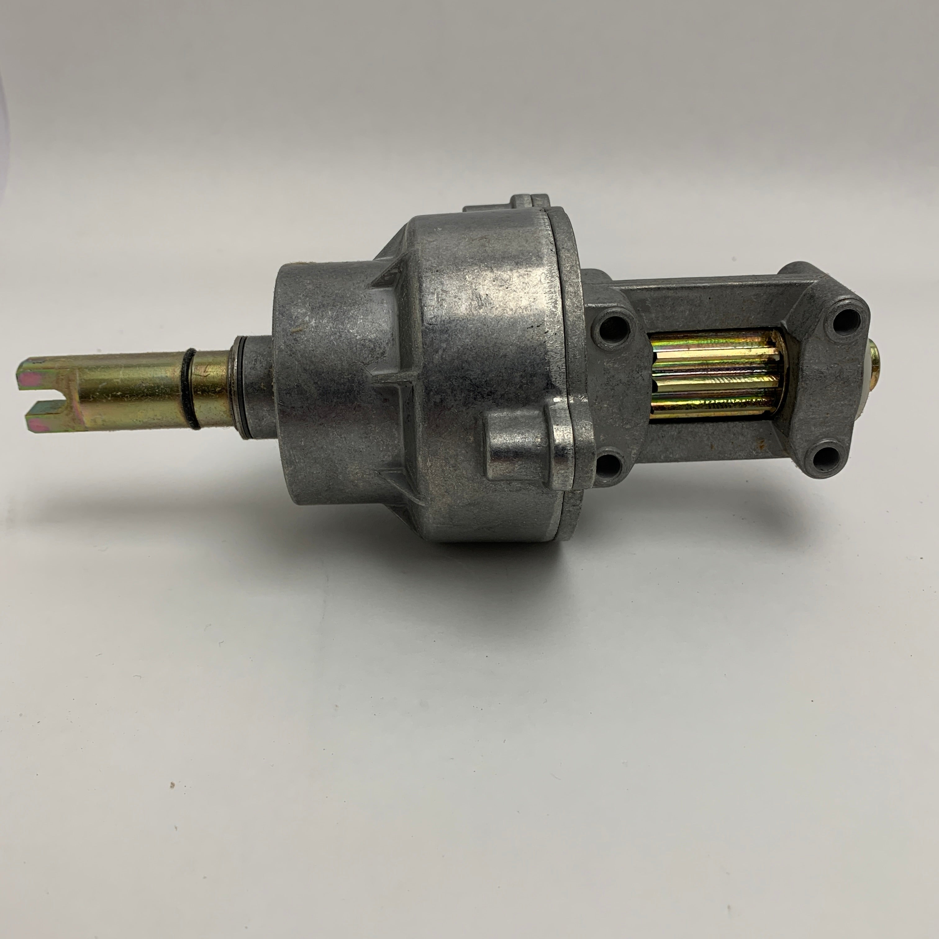 Алюмінієвий ручний насос рульового керування Ultraflex G-96 - 39650 л