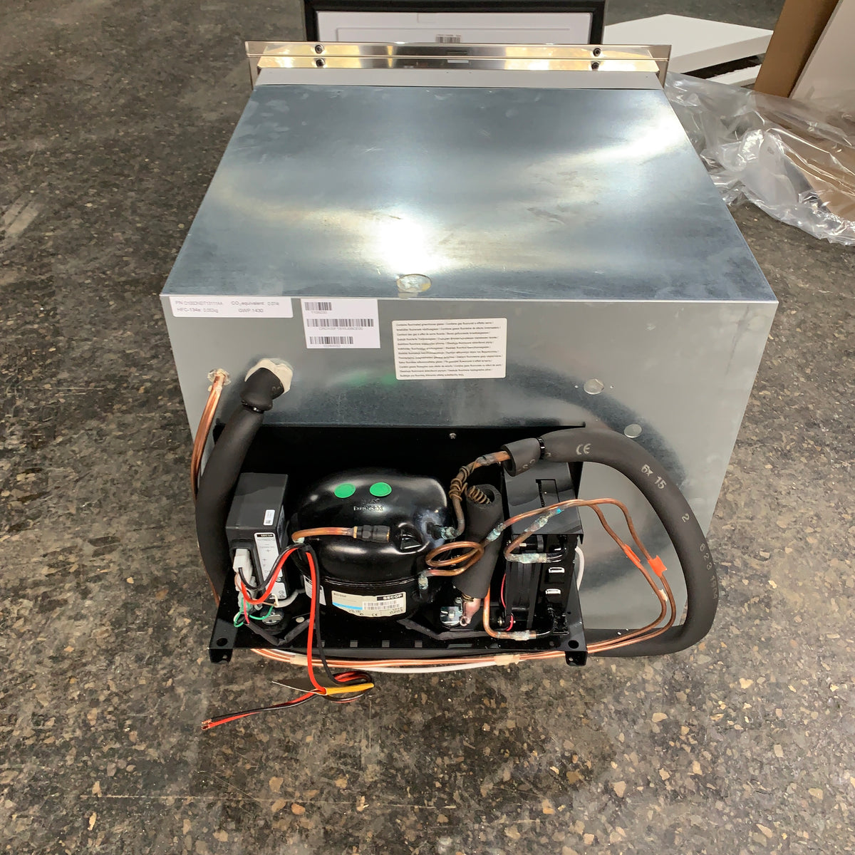 Isotherm DR100 100L Compressor Cooled Drawer Freezer 12/24V - D100DNEIT13111